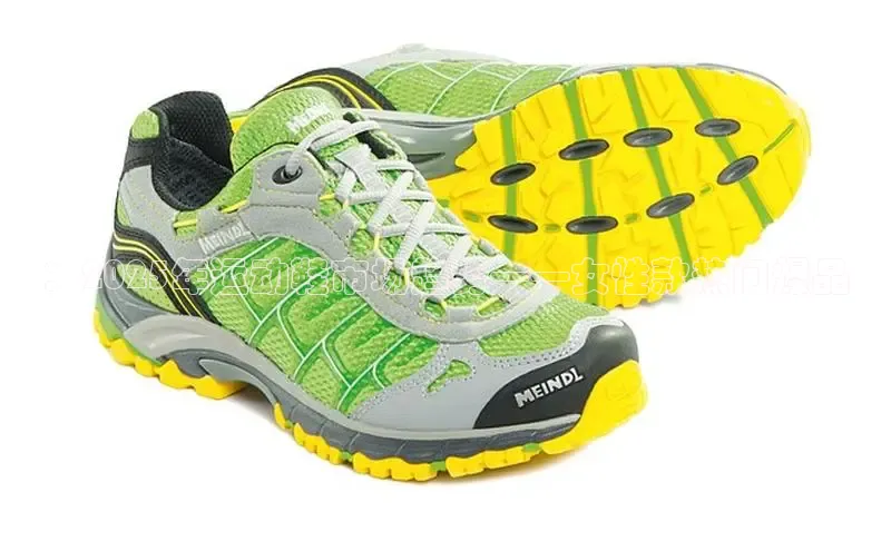 ：2025年运动鞋市场趋势——女性款热门爆品