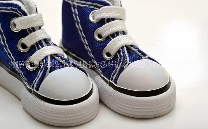 潮流前线：2025新款潮牌运动鞋，为您的时尚之旅添翼！